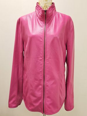CHAQUETA REVERSIBLE SEDA CON BROCHES AL COSTADO FUCSIA