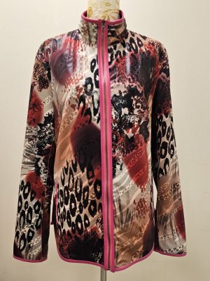 CHAQUETA REVERSIBLE SEDA CON BROCHES AL COSTADO FUCSIA