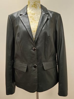 BLAZER CORTO CON BOTONES