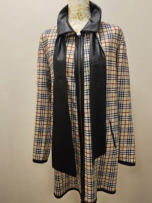 REVERSIBLE BURBERRY CORBATIN AZUL GAMUSA
